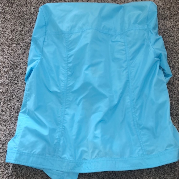Chico’s rain coat - Picture 2 of 3